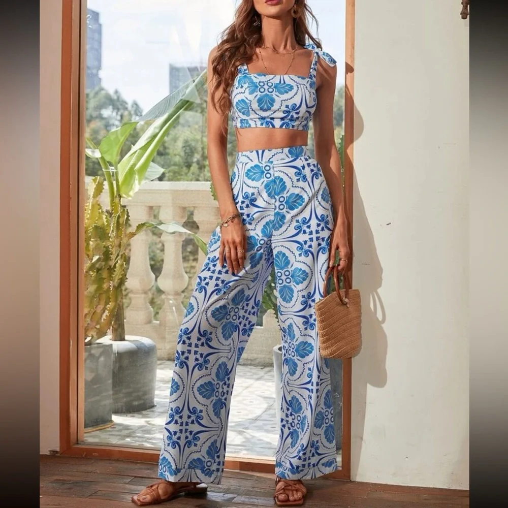 Floral Print Crop Cami Top & Pants Set - Picture 2 of 4